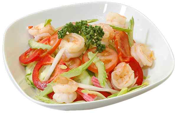 8. Salad with shrimps - 105 Kč